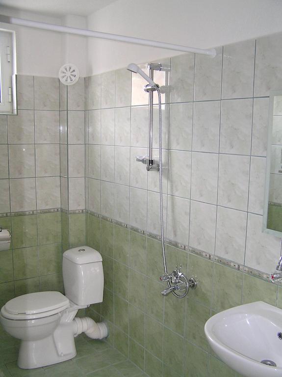 Karadzhovy Guest House Kalofer Room photo